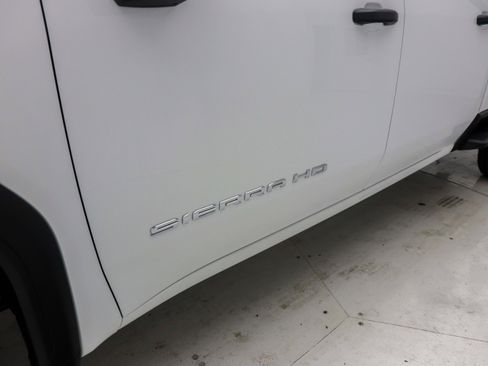 Used 2024 GMC Sierra 2500 Pro w/ Convenience Package image 39