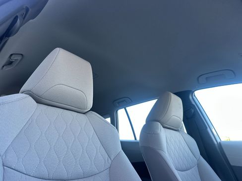 New 2026 Toyota Corolla Cross L image 16