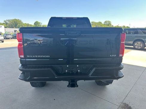 Used 2024 Chevrolet Silverado 2500 LTZ AWD/4WD image 13