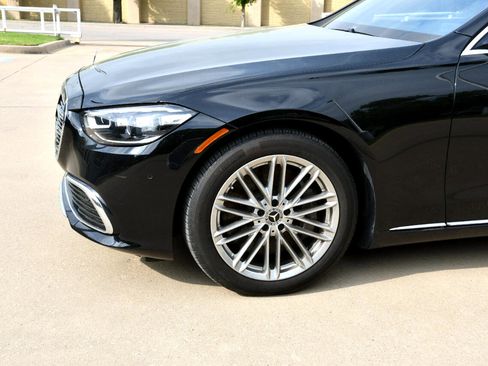 Used 2022 Mercedes-Benz S 580 4MATIC Sedan image 4