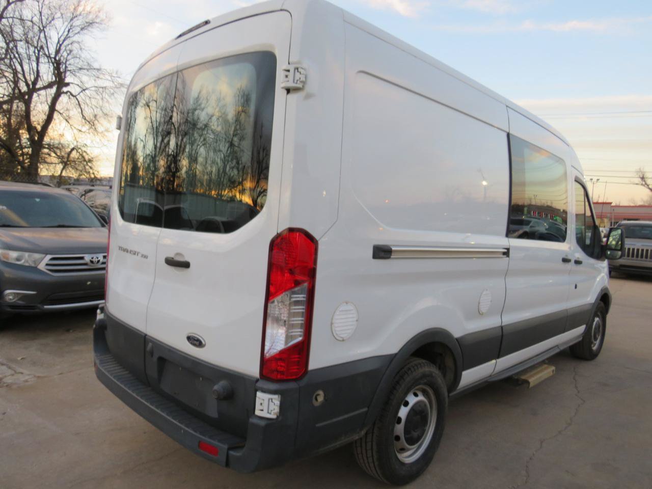 Used 2016 Ford Transit 350 148 Medium Roof RWD image 4