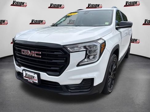 Used 2024 GMC Terrain SLE w/ Driver Convenience Package AWD/4WD image 1