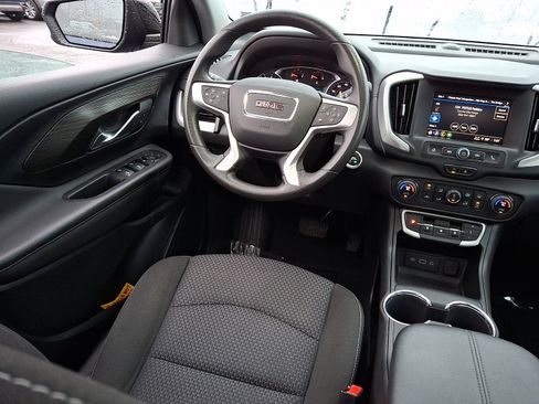 Certified 2022 GMC Terrain SLE w/ Driver Convenience Package image 14