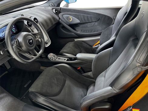Used 2019 McLaren 600LT image 13
