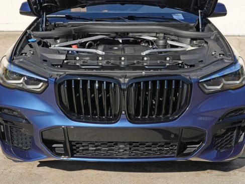 Used 2022 BMW X5 sDrive40i w/ M Sport Package RWD image 8