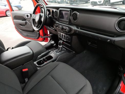 Used 2022 Jeep Wrangler Willys image 10