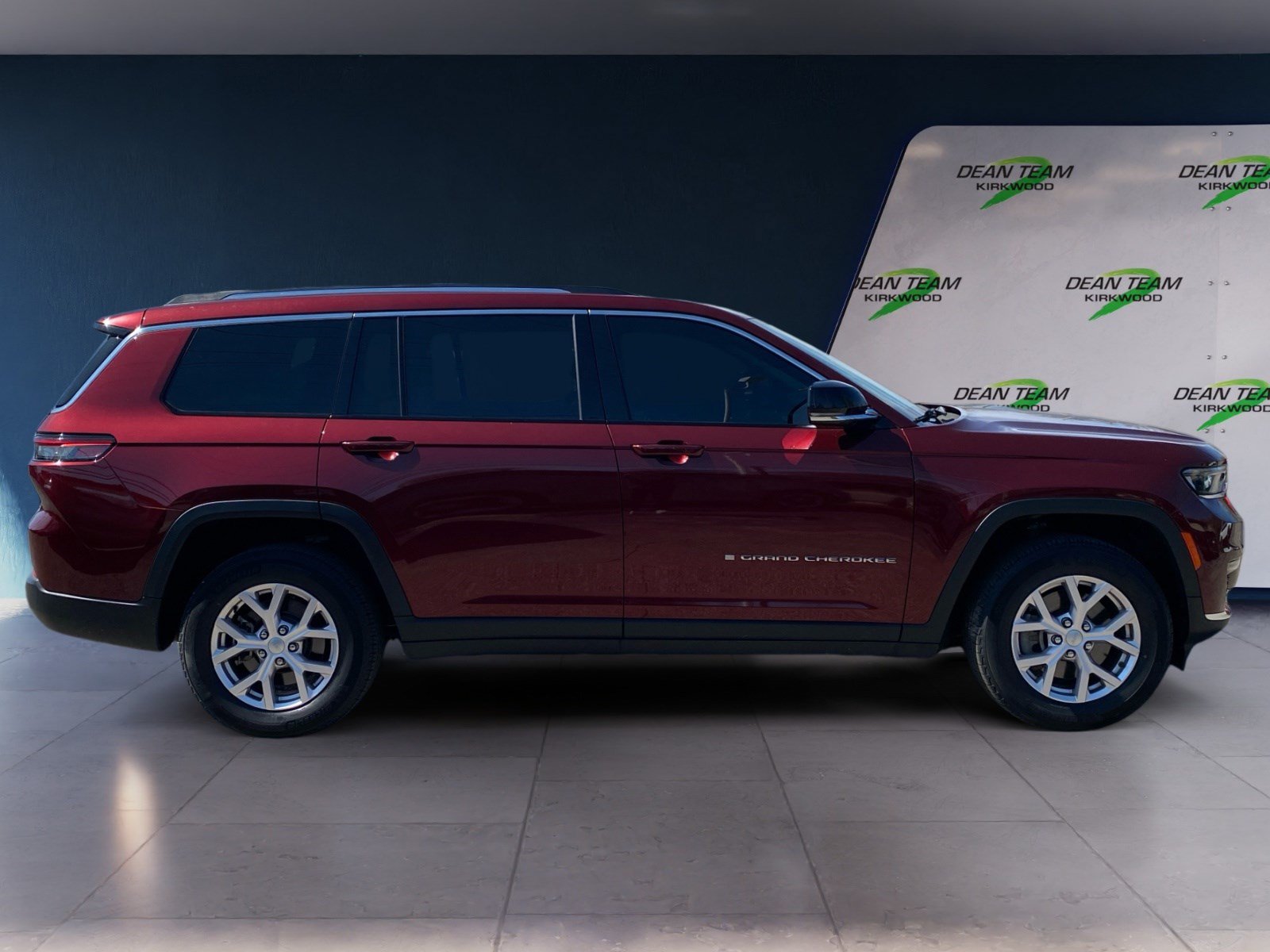 Used 2022 Jeep Grand Cherokee L Limited AWD/4WD image 10