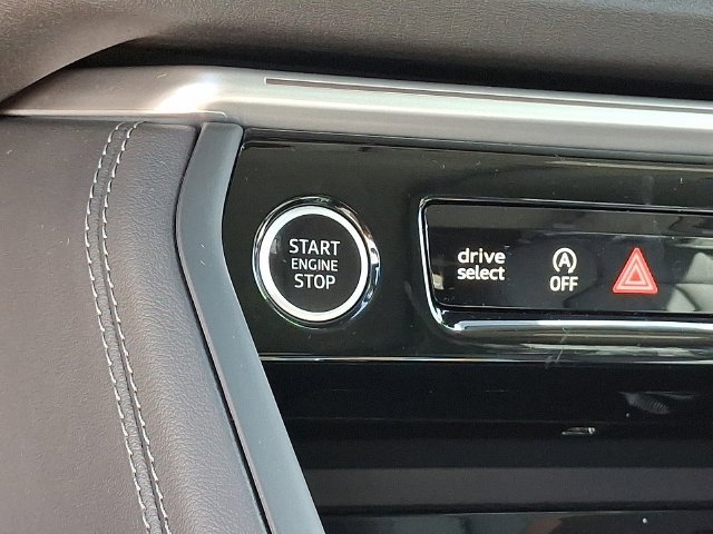 Used 2025 Audi Q5 Premium w/ Convenience Package AWD/4WD image 18