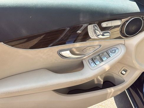 Used 2018 Mercedes-Benz C 300 4MATIC Sedan image 20