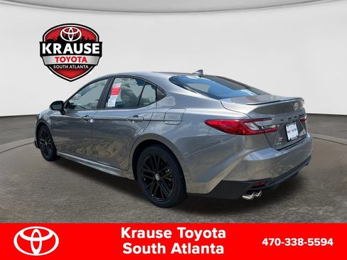 New 2026 Toyota Camry Hybrid FWD image 7