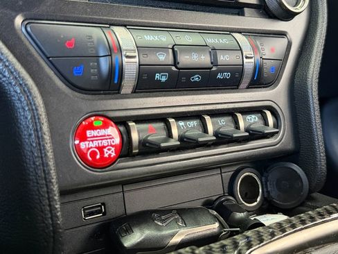 Used 2016 Ford Mustang Shelby GT350 w/ Track Package image 18