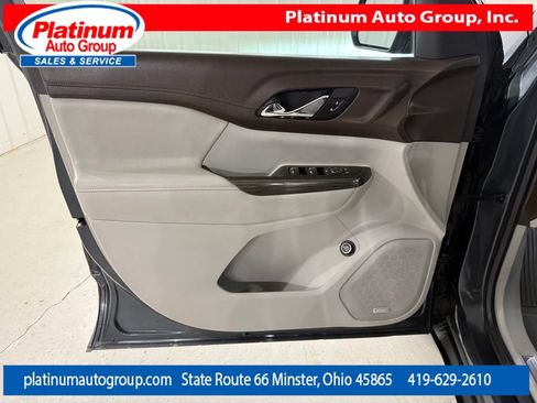 Used 2020 GMC Acadia SLT FWD image 27