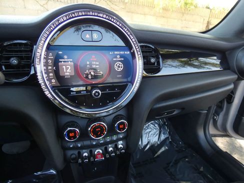 Used 2024 MINI Cooper S image 40