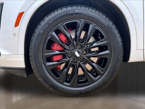 Certified 2024 Cadillac XT6 Sport w/ LPO, Red Accent Package AWD/4WD image 8