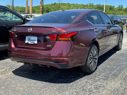 Used 2024 Nissan Altima 2.5 SV AWD/4WD image 4