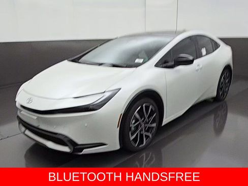 New 2026 Toyota Prius Plug-In Hybrid FWD image 3