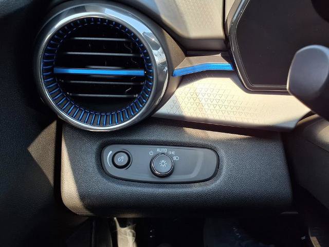 New 2026 Chevrolet Trax LT w/ Driver Confidence Package FWD image 19