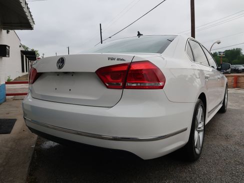 Used 2013 Volkswagen Passat TDI SEL Premium image 8