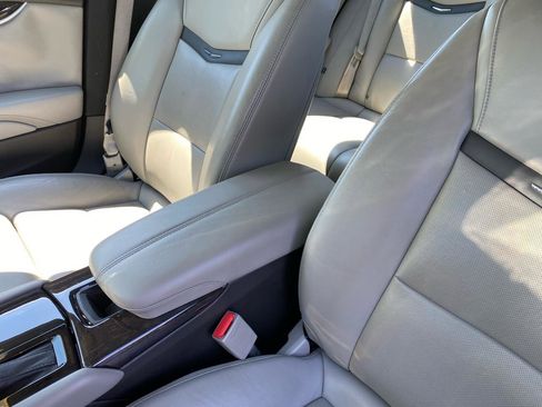 Used 2013 Cadillac XTS Luxury FWD image 38