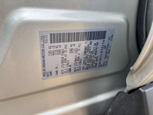 Used 2025 Nissan Rogue SV FWD image 30
