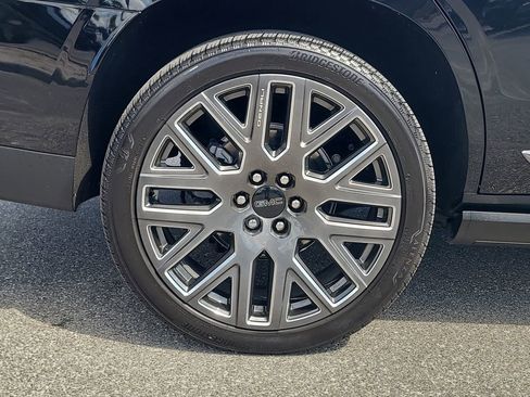 Used 2025 GMC Yukon Denali Ultimate image 5