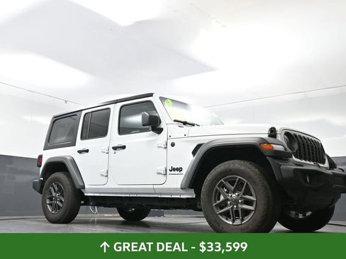 Used 2025 Jeep Wrangler Unlimited Sport AWD/4WD image 27