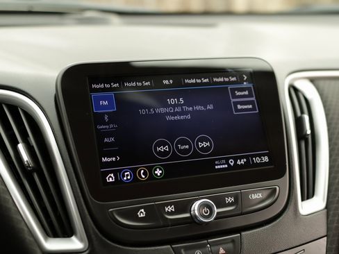 Used 2022 Chevrolet Malibu RS image 12