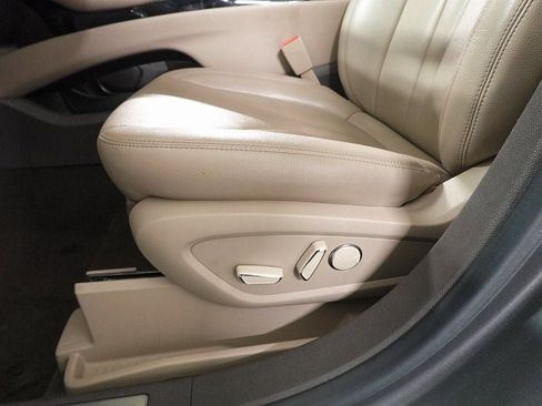 Used 2023 Lincoln Nautilus AWD w/ Premium Package image 11