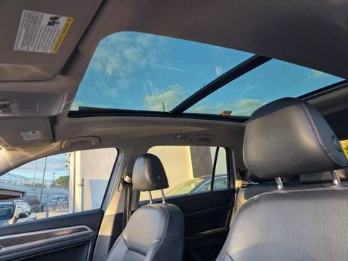 Used 2019 Volkswagen Atlas SEL R-Line AWD/4WD image 24