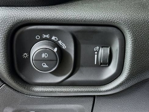 New 2026 RAM 1500 Express AWD/4WD image 10