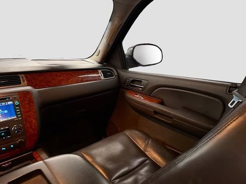 Used 2009 Chevrolet Tahoe LTZ image 22