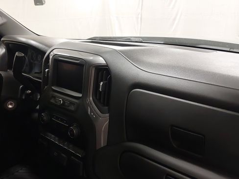 Used 2020 Chevrolet Silverado 1500 Custom w/ Custom Value Package image 31