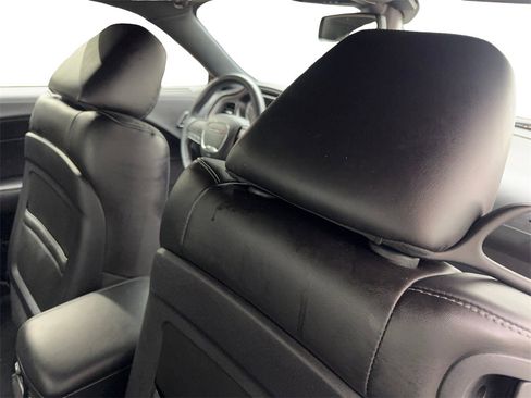 Used 2023 Dodge Challenger SXT w/ Plus Package image 38