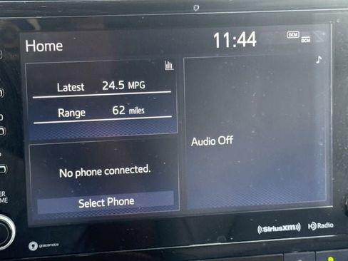 Used 2022 Toyota Highlander XLE FWD image 18