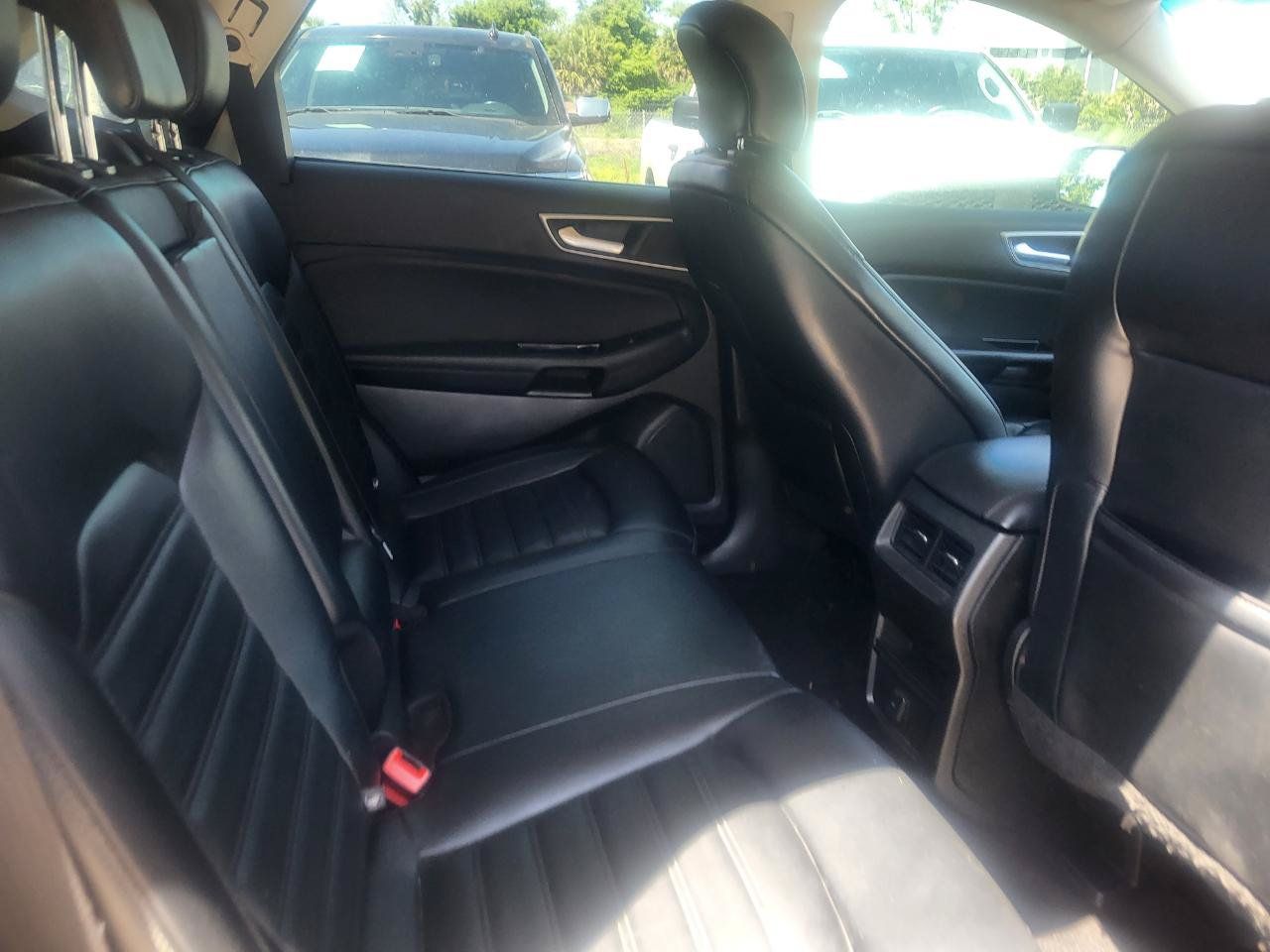 Used 2019 Ford Edge SEL w/ Equipment Group 201A FWD image 13