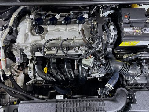 Used 2021 Toyota Corolla LE image 38