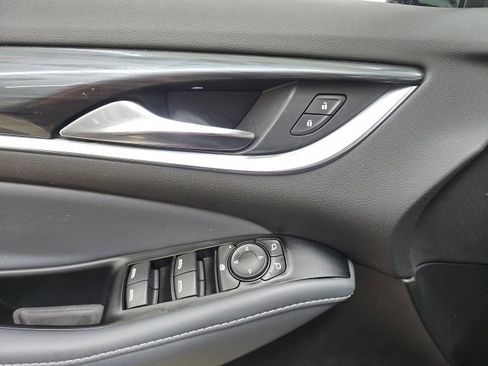 Used 2023 Buick Enclave Essence w/ Experience Buick Package image 28