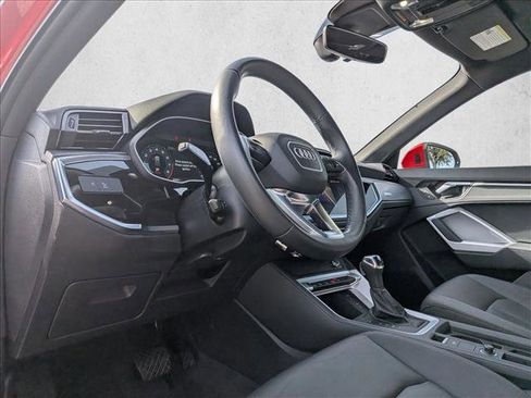 Used 2025 Audi Q3 2.0T Premium image 10