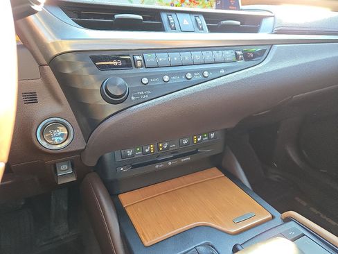 Certified 2019 Lexus ES 350 Luxury image 17