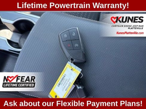 Used 2026 Chevrolet Equinox LT AWD/4WD image 38