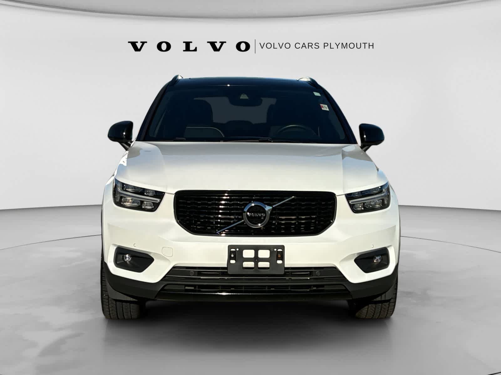 Used 2021 Volvo XC40 T5 R-Design w/ Climate Package AWD/4WD image 2