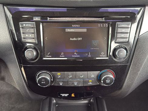 Used 2020 Nissan Rogue Sport S image 25