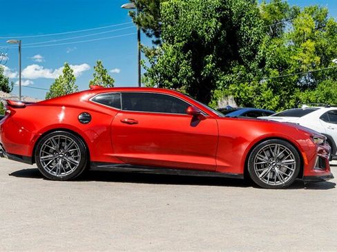 Used 2018 Chevrolet Camaro ZL1 RWD image 5