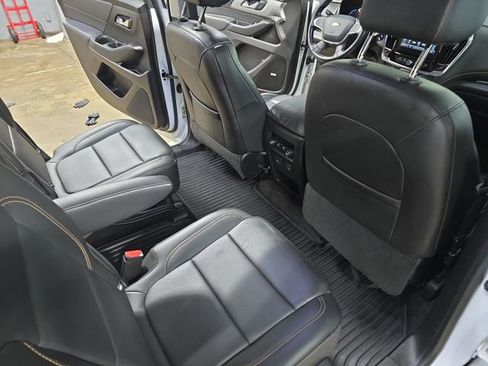Used 2019 Chevrolet Traverse RS image 13