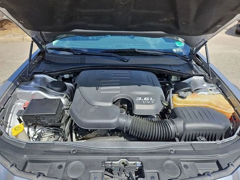 Used 2016 Chrysler 300 C RWD image 30