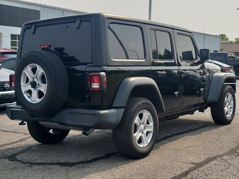Used 2022 Jeep Wrangler Unlimited Sport AWD/4WD image 4