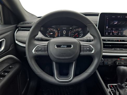 Used 2025 Jeep Compass Sport AWD/4WD image 22