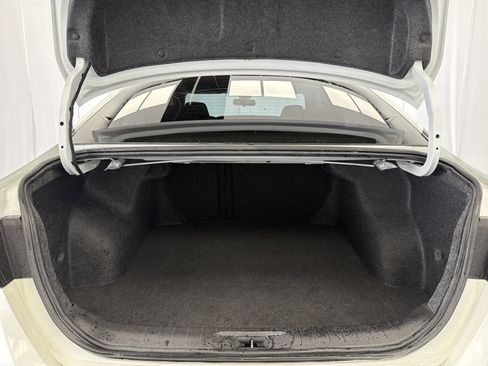 Used 2024 Nissan Altima 2.5 SV AWD/4WD image 14