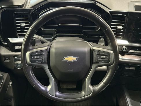 Used 2022 Chevrolet Silverado 1500 LTZ w/ LTZ Premium Package AWD/4WD image 18