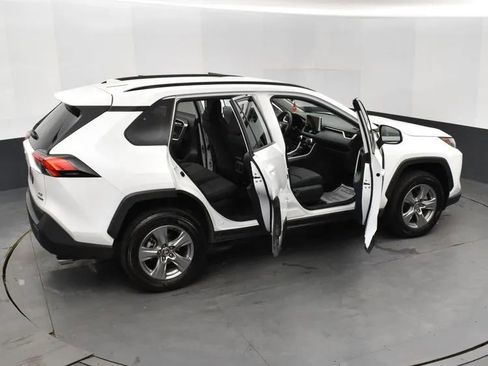 Used 2024 Toyota RAV4 XLE AWD/4WD image 6